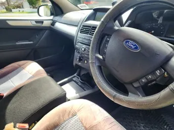 Ford Falcon 2010 photo 3
