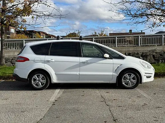 Ford S-Max 2014 photo 4