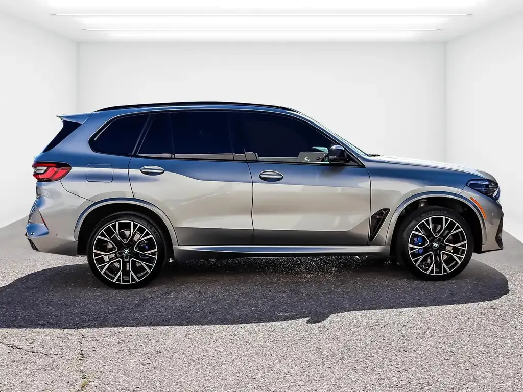 BMW X5 M 2022 photo 3