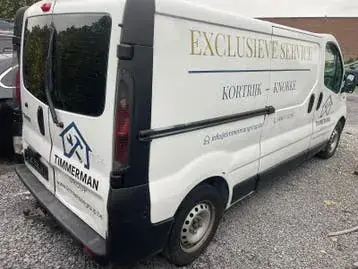 Renault Trafic 2005 photo 2