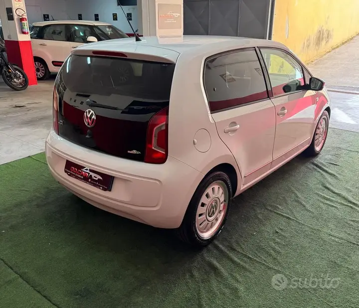 Volkswagen Up 2013 photo 5