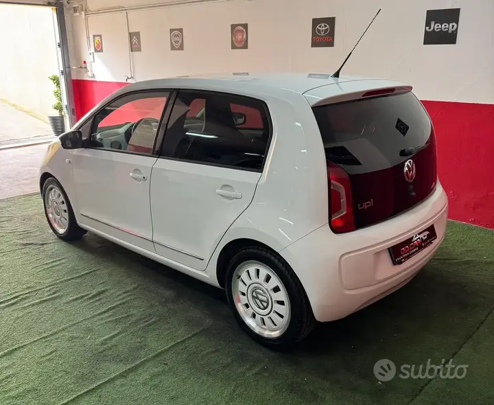 Volkswagen Up 2013 photo 4