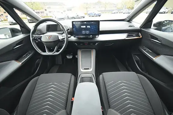 Cupra Born 2023 photo 2