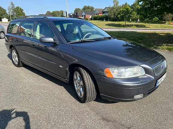 Volvo V70 2005 photo 2