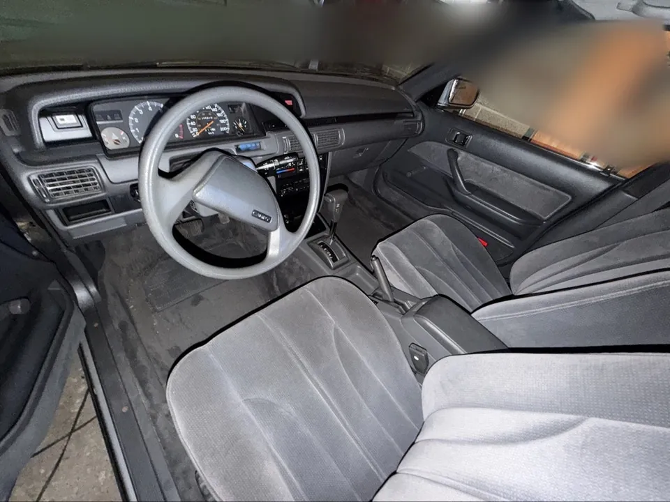 Toyota Camry 1987 photo 4