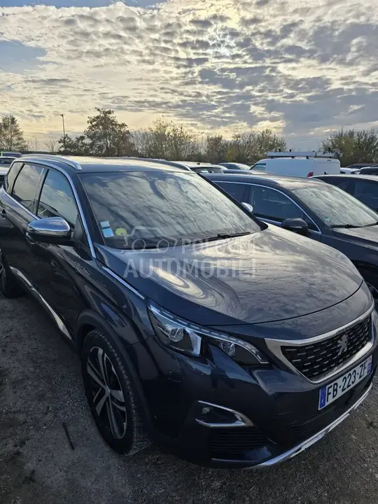 Peugeot 5008 2020 photo 2