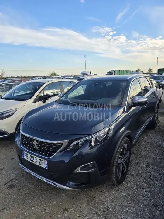 Peugeot 5008