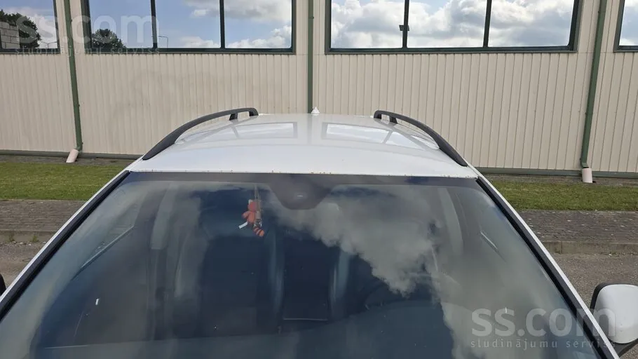Volvo V70 2011 photo 2