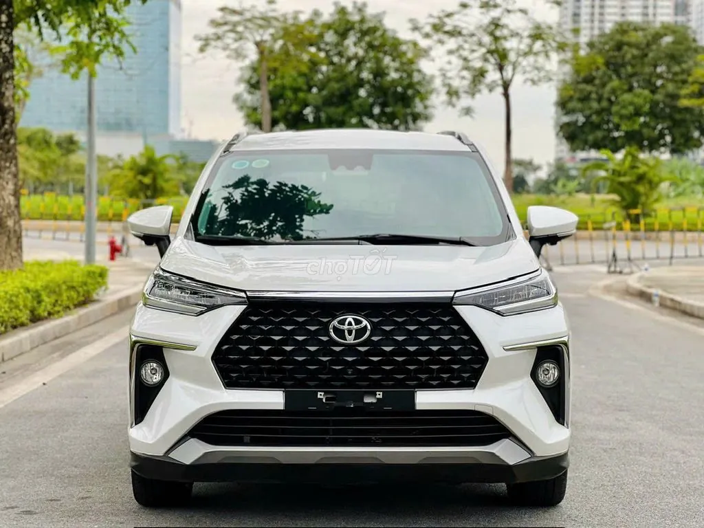Toyota Veloz Cross