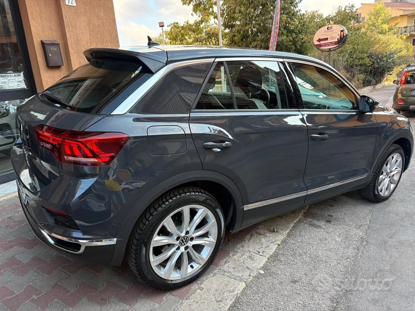 Volkswagen T-Roc 2021 photo 4
