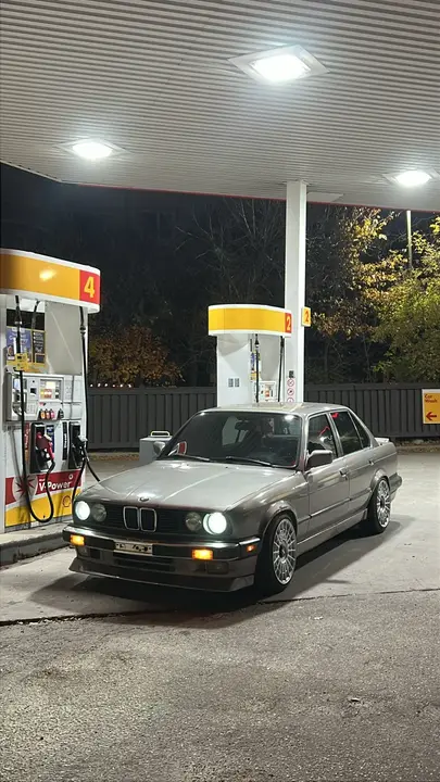 BMW 3 Series 1988 photo 3