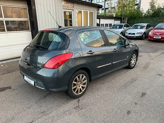 Peugeot 308 2011 photo 3