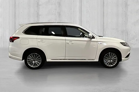 Mitsubishi Outlander 2019 photo 2