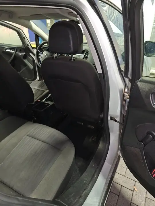 Opel Astra J