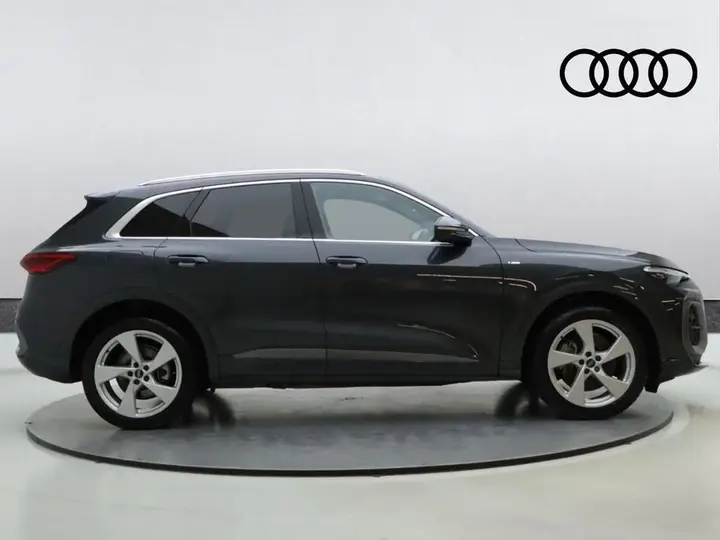 Audi Q5 2025 photo 4