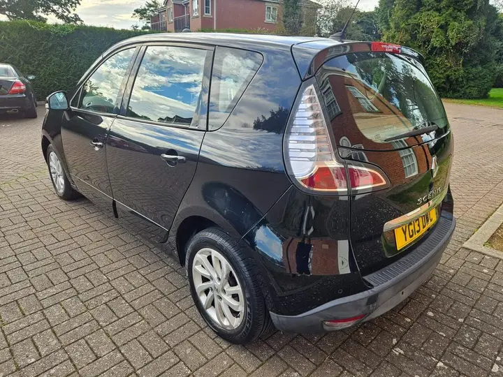 Renault Scenic 2013 photo 5
