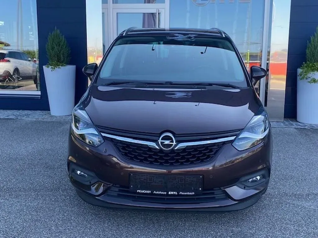 Opel Zafira 2017 photo 2