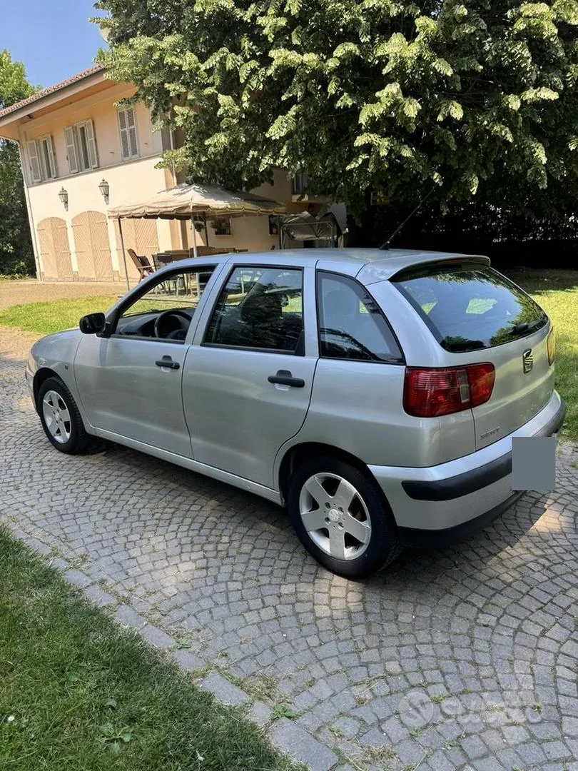 Seat Ibiza 2001 photo 4