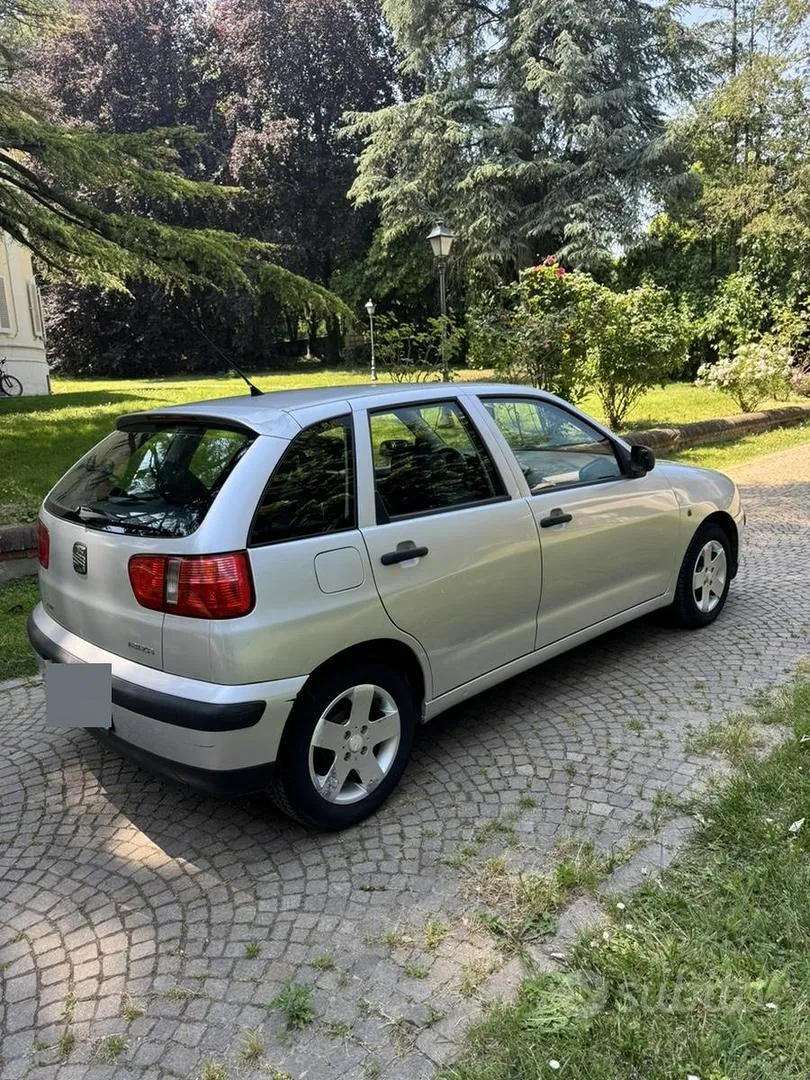 Seat Ibiza 2001 photo 3