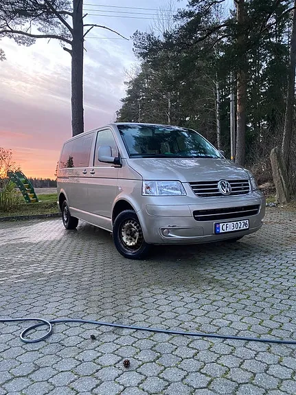 Volkswagen Caravelle 2004 photo 2