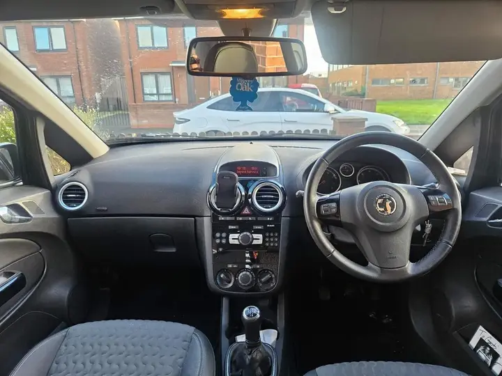 Vauxhall Corsa 2013 photo 3