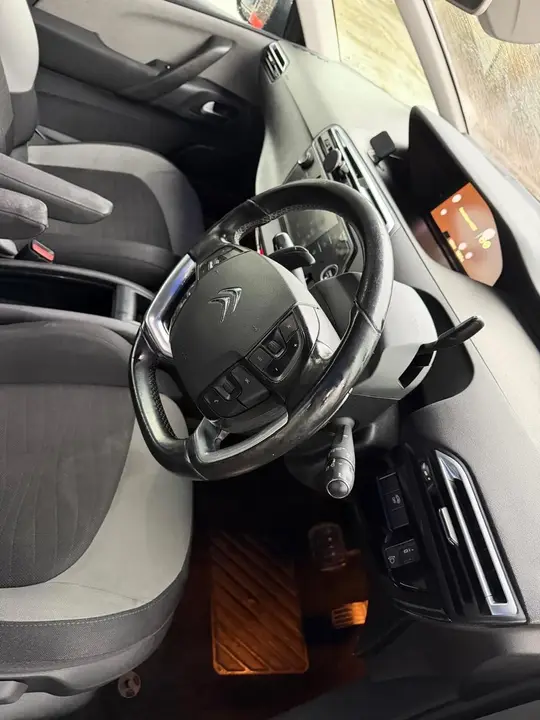 Citroen Grand C4 Picasso 2015 photo 5