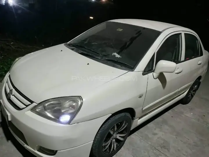 Suzuki Liana