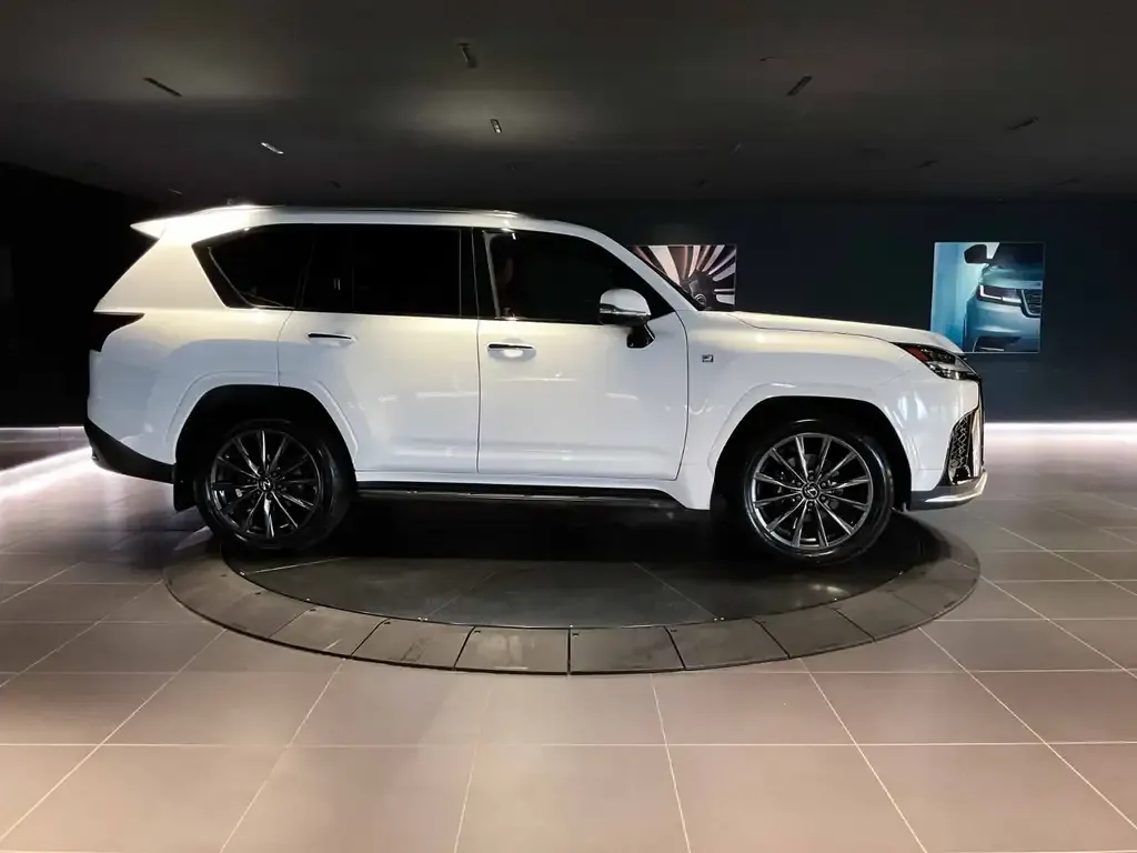 Lexus Lx 2023 photo 4
