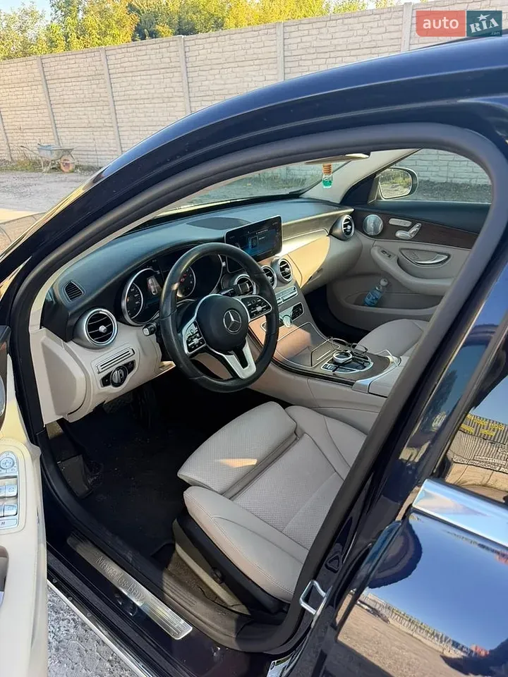 Mercedes-Benz C-Class 2019 photo 5