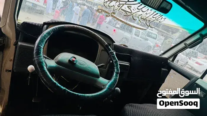Daihatsu Yrv 2006 photo 3