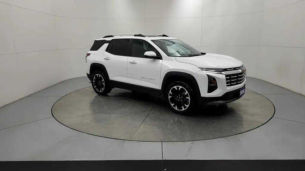 Chevrolet Equinox 2026 photo 2
