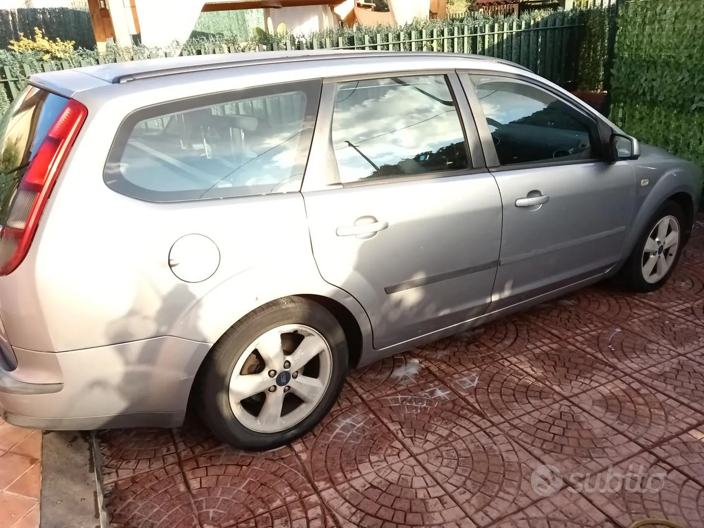 Ford Focus 2005 photo 2
