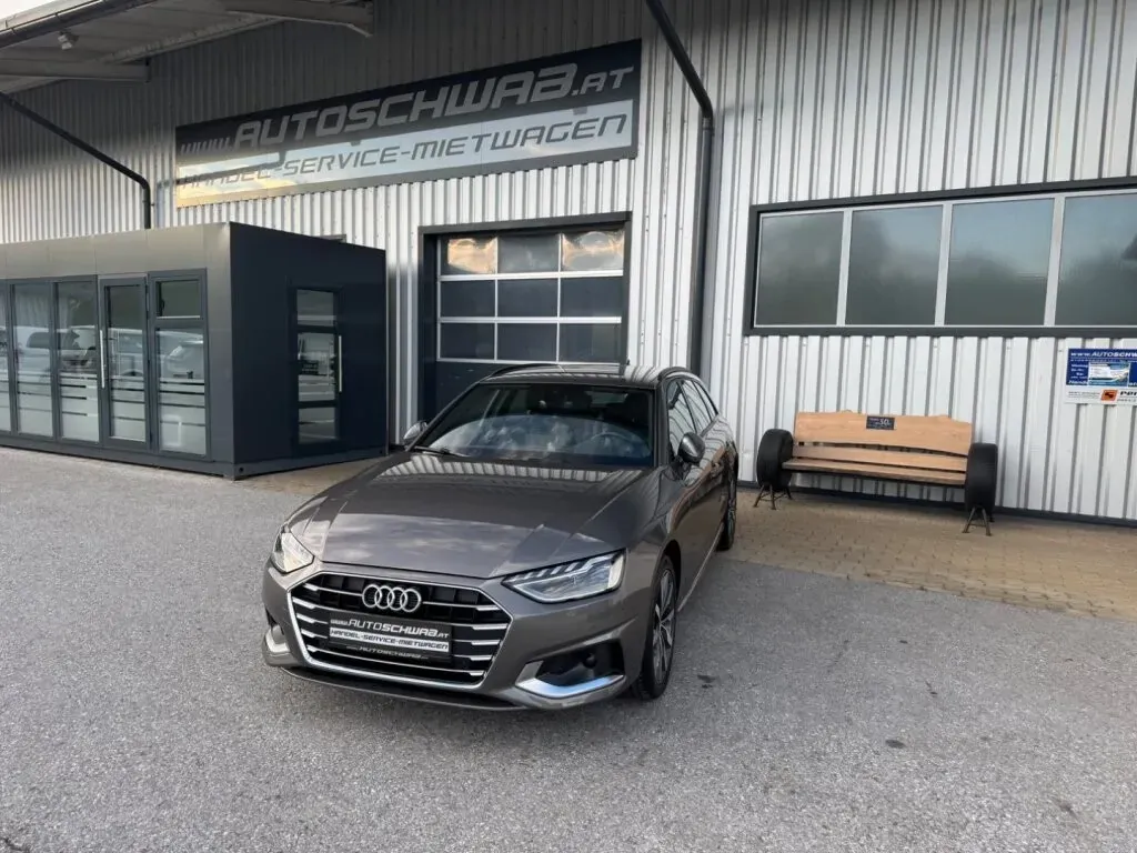 Audi A4 2022 photo 3