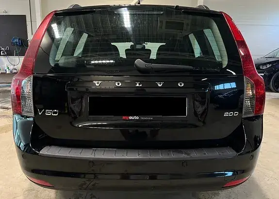 Volvo V50 2010 photo 2