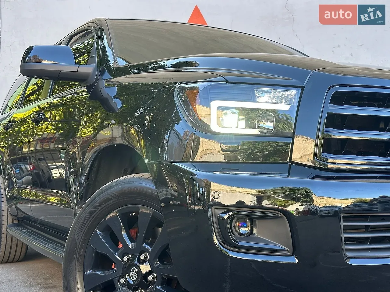 Toyota Sequoia 2015 photo 3