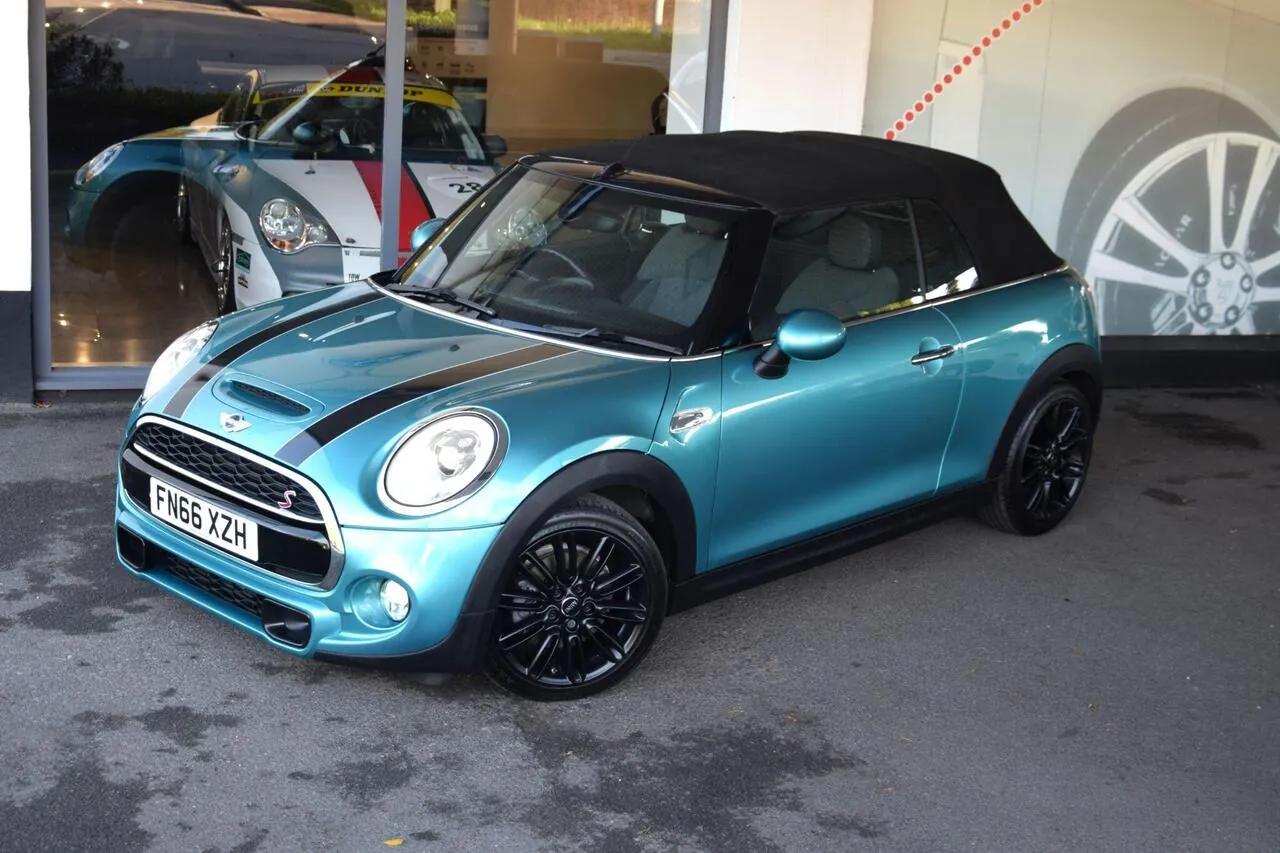 Mini Convertible 2016 photo 5