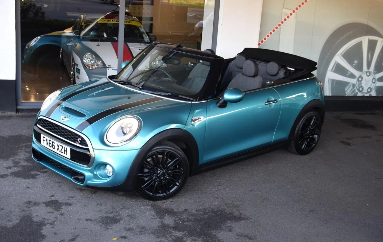 Mini Convertible 2016 photo 4