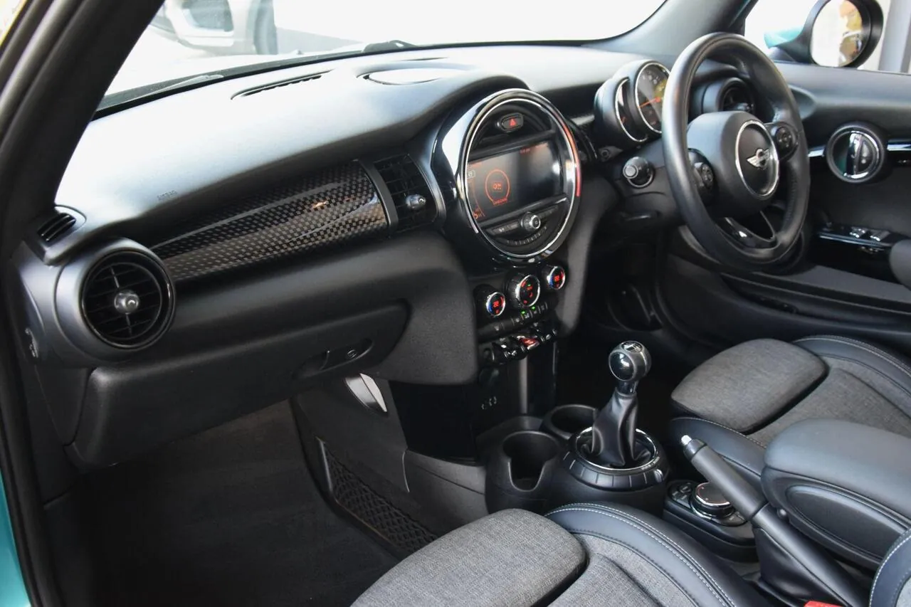 Mini Convertible 2016 photo 3