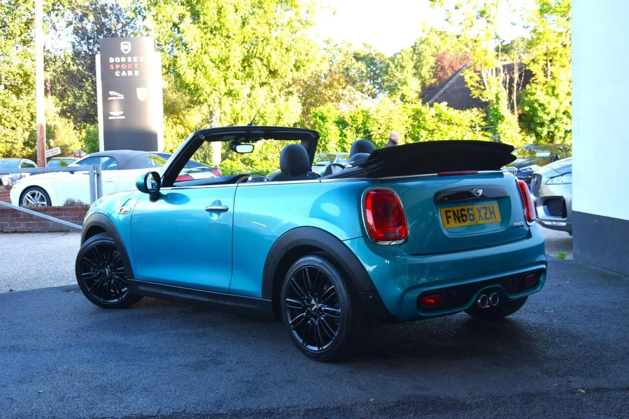 Mini Convertible 2016 photo 2