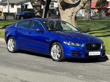 Jaguar Xe 2017 photo 2