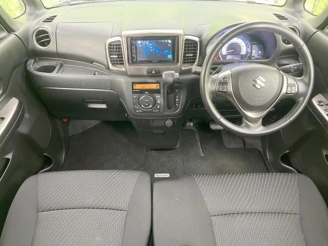 Suzuki Spacie Custom Z 2017 photo 2