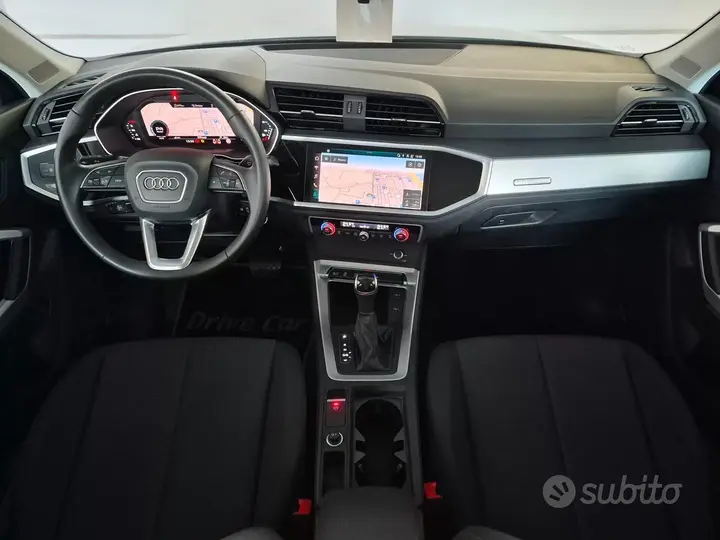 Audi Q3 2022 photo 2