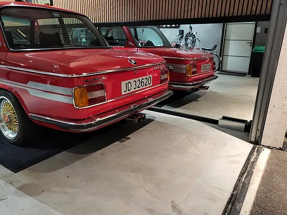 BMW 2002 1974 photo 4