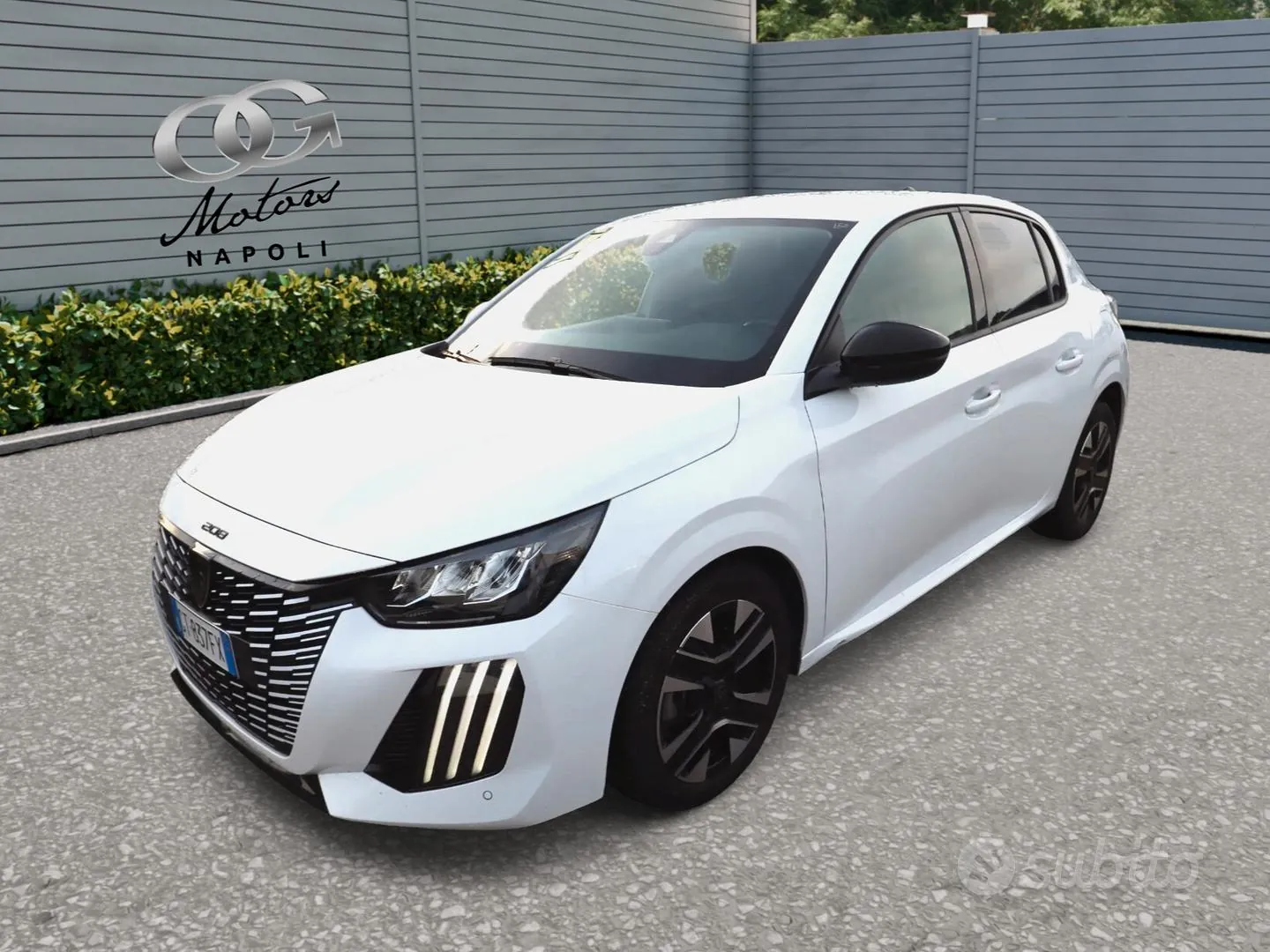 Peugeot 208