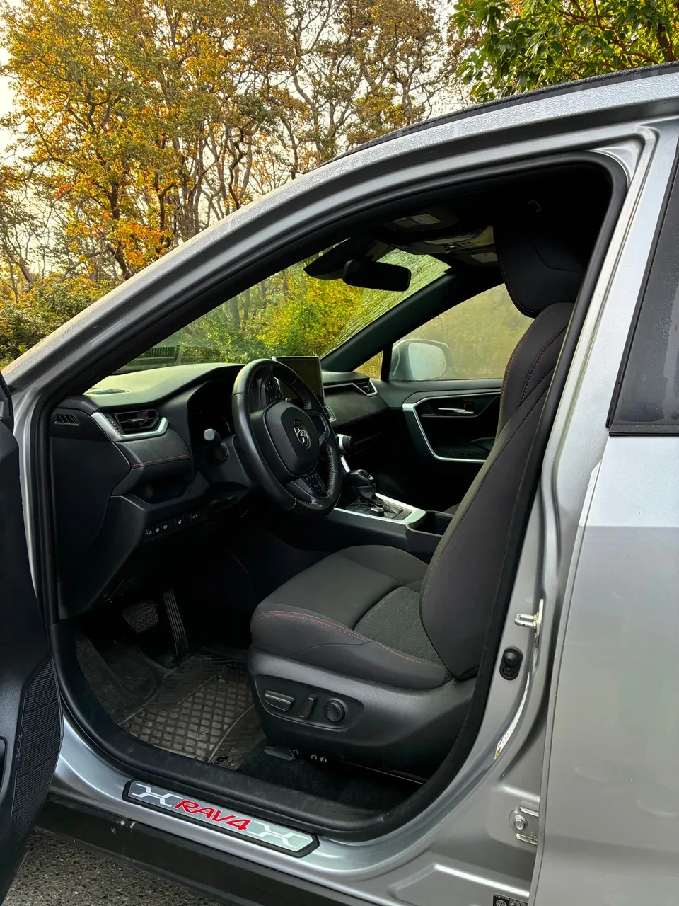 Toyota Rav4 2023 photo 2