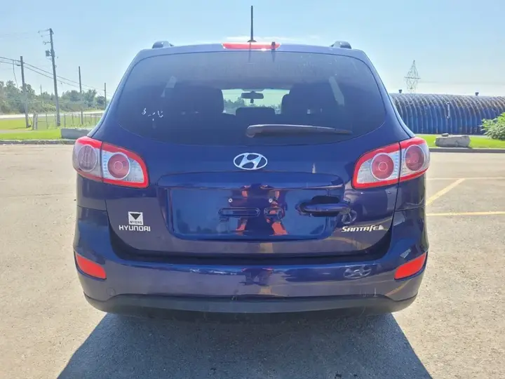 Hyundai Santa Fe 2010 photo 4