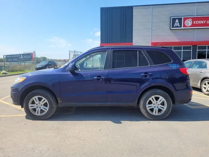 Hyundai Santa Fe 2010 photo 2