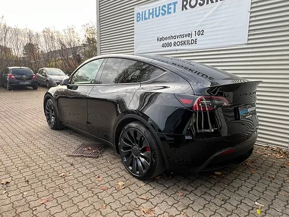 Tesla Model Y 2024 photo 5