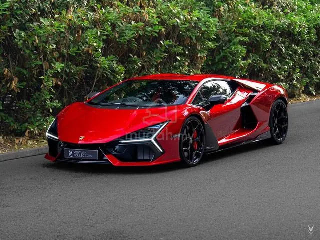 Lamborghini Revuelto