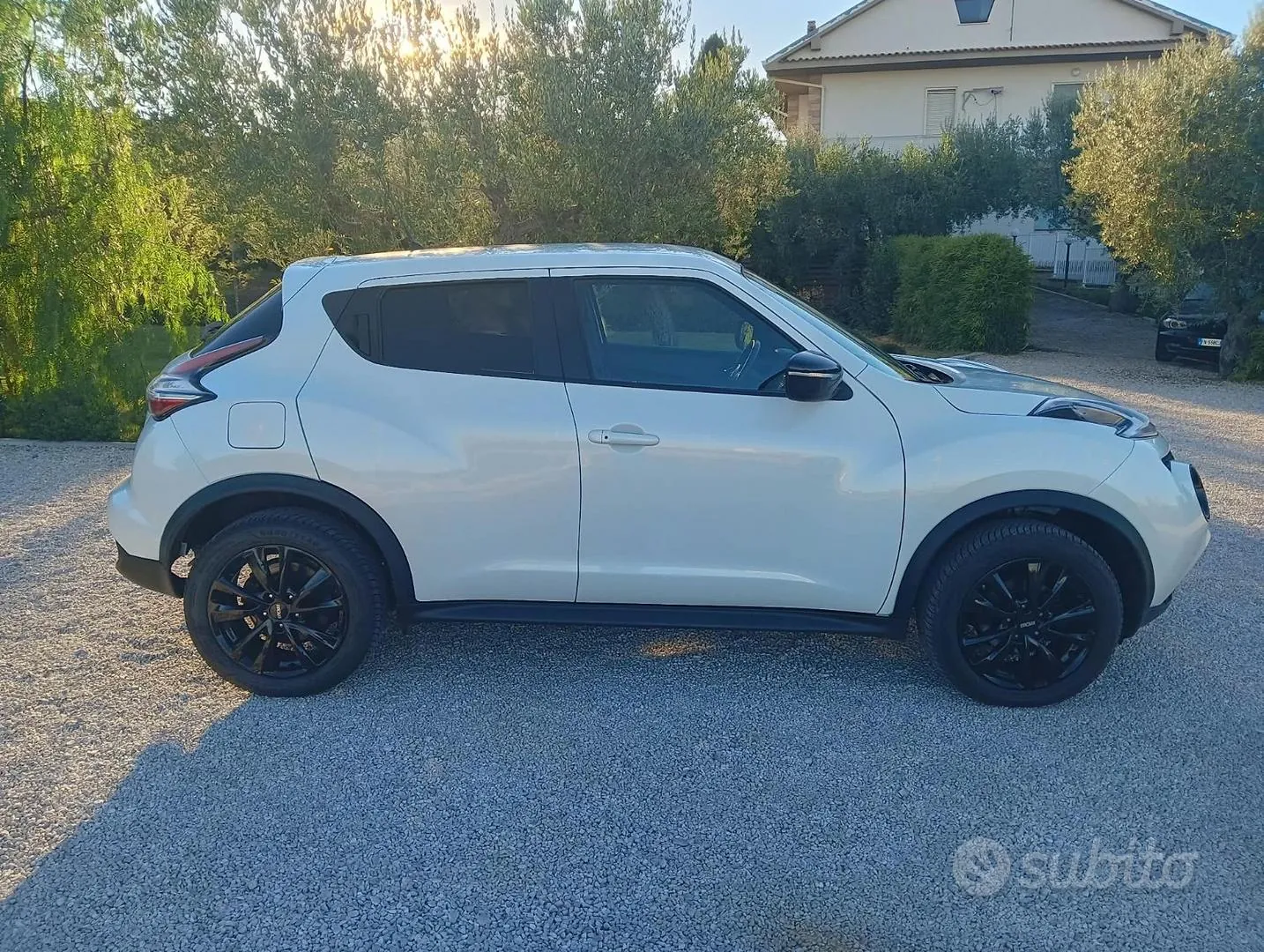 Nissan Juke 2017 photo 2